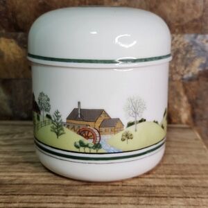 1978 Estée Lauder Americana Porcelain Cache Pot